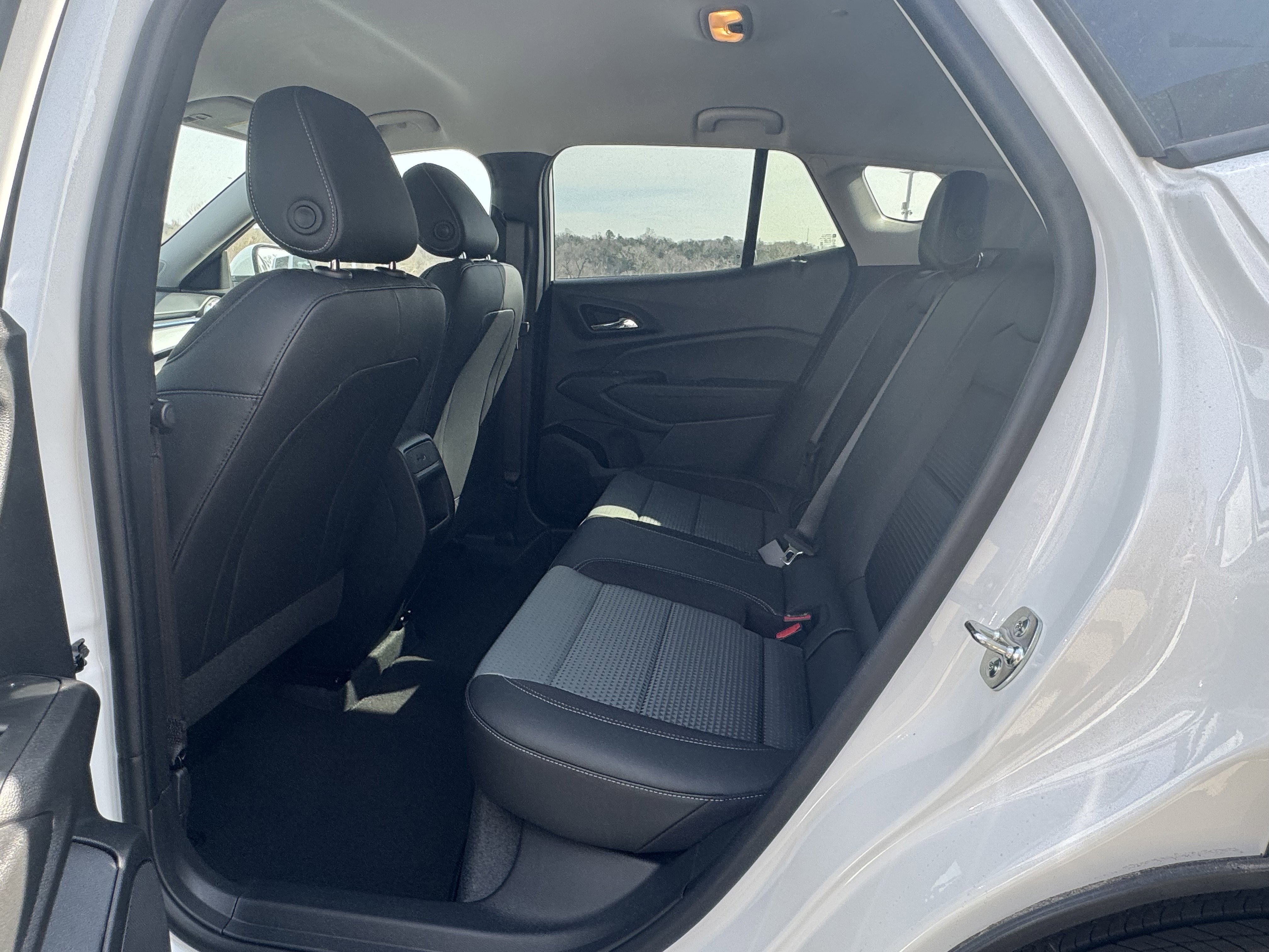 New 2026 Chevrolet Trax LT w/ Driver Confidence Package image 7