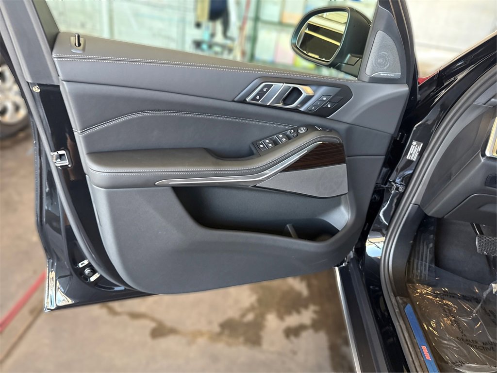 New 2026 BMW X5 xDrive40i w/ Climate Comfort Package image 26