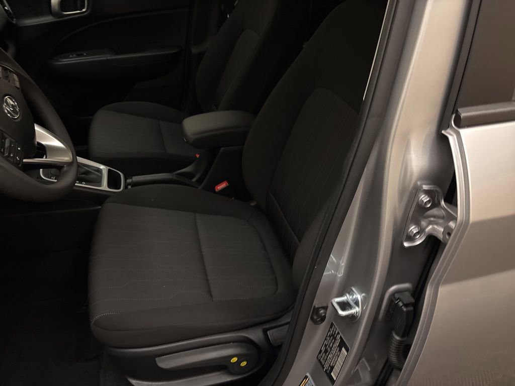 Certified 2026 Hyundai Venue SE FWD image 12
