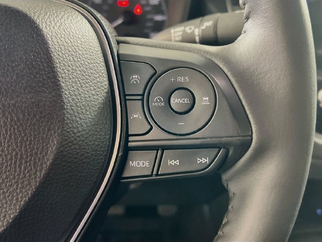 Used 2024 Toyota Corolla SE w/ SE Premium Package FWD image 18