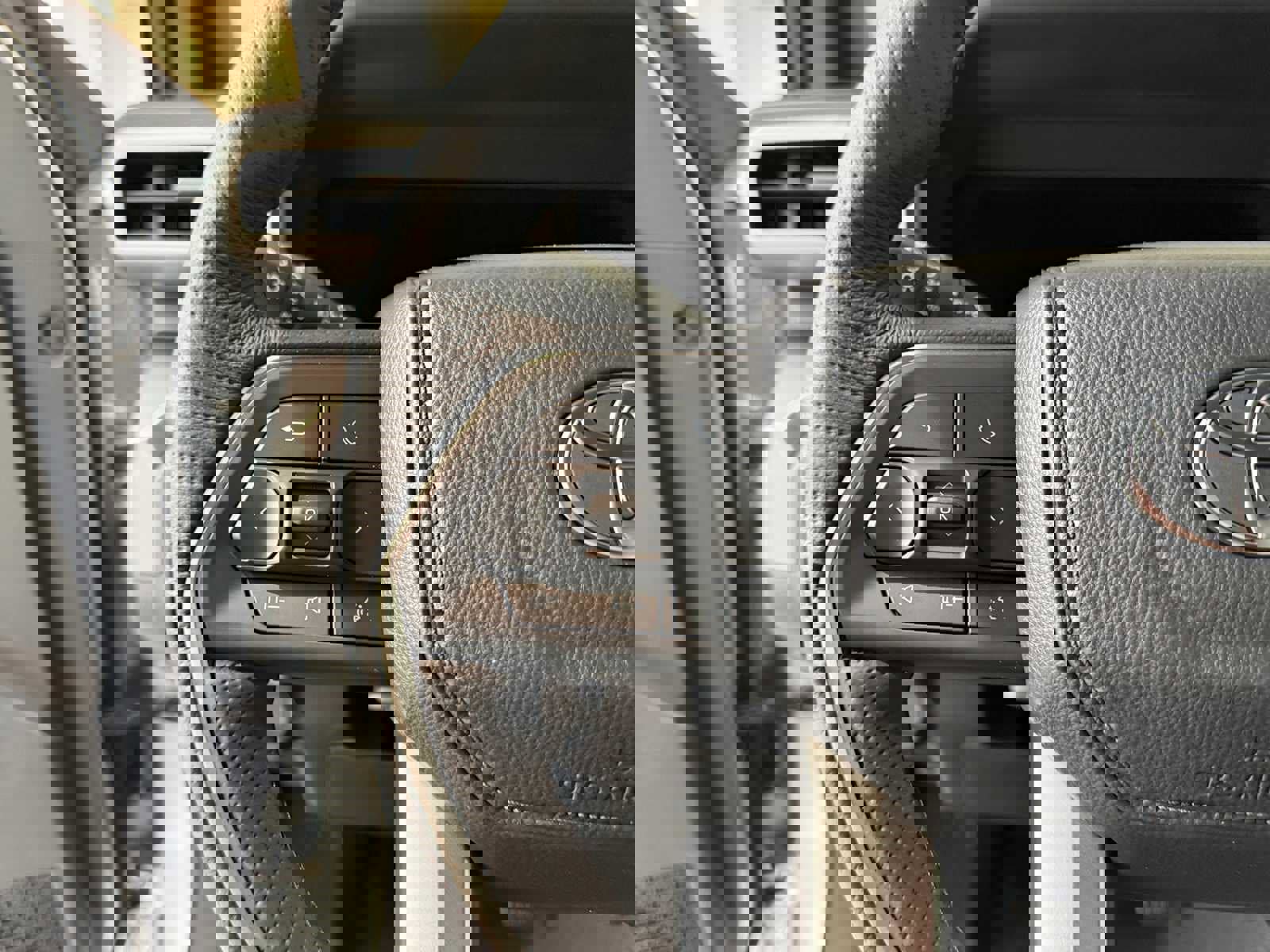 New 2025 Toyota Tacoma TRD Off-Road image 13