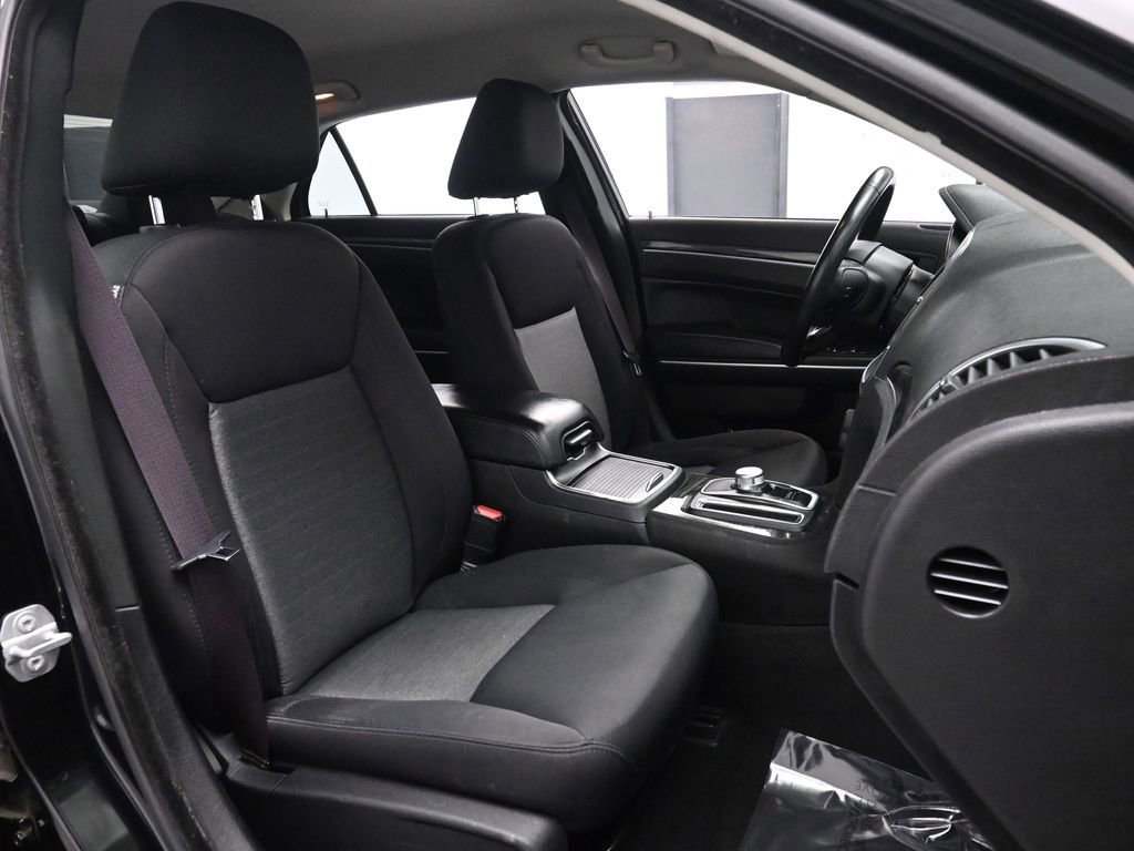 Used 2019 Chrysler 300 Touring w/ Sport Appearance Package image 22