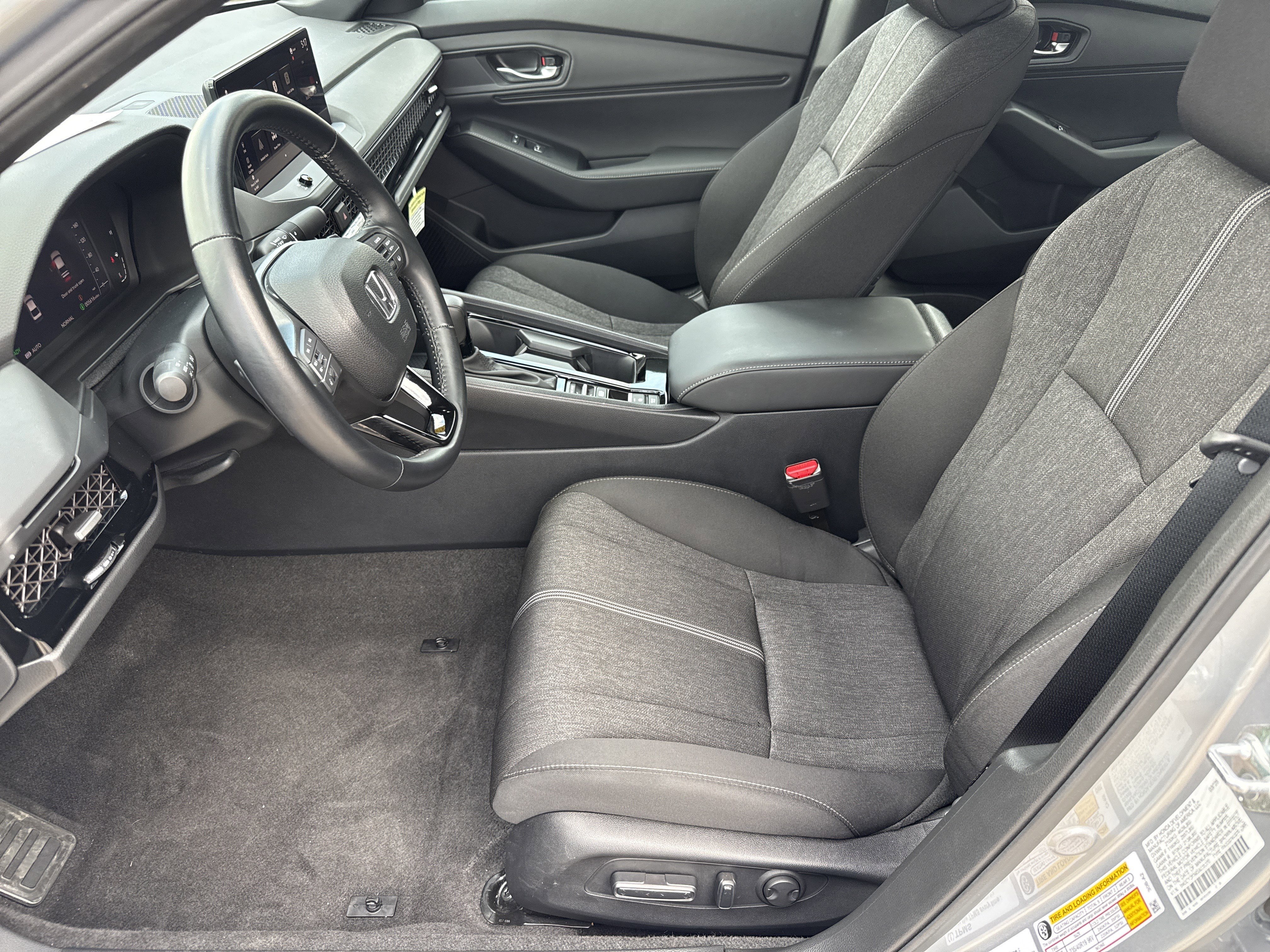 Used 2025 Honda Accord Sport image 9