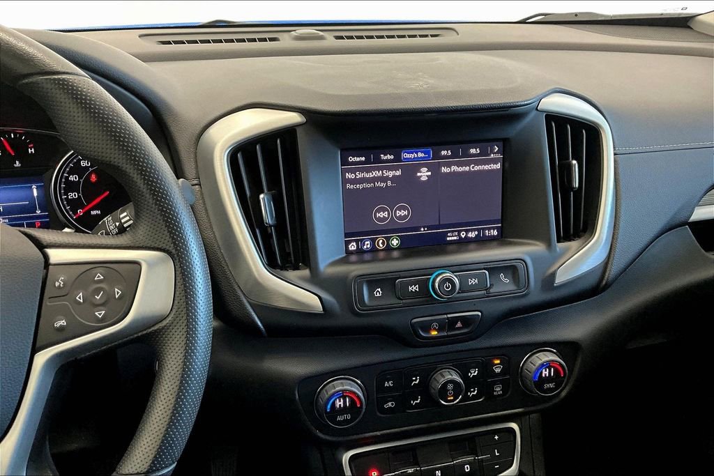 Used 2024 GMC Terrain SLE w/ Driver Convenience Package image 6