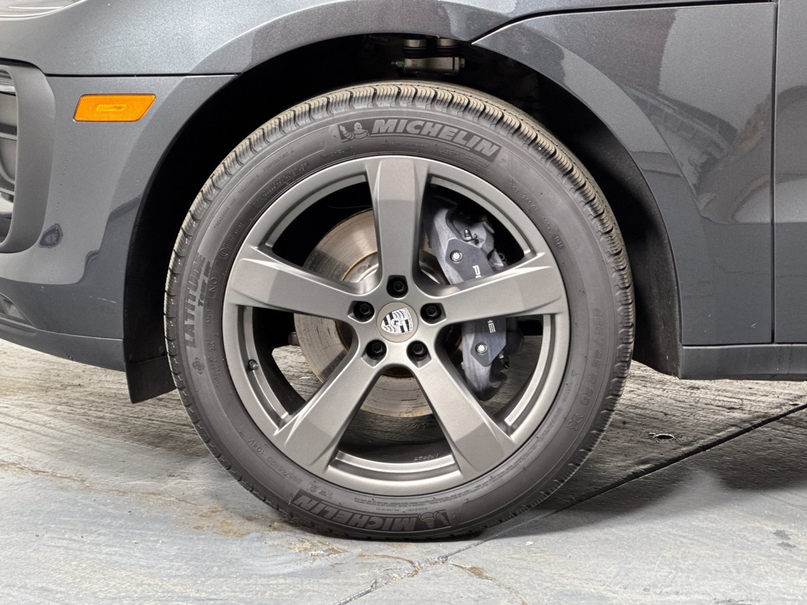 Certified 2026 Porsche Macan AWD/4WD image 33