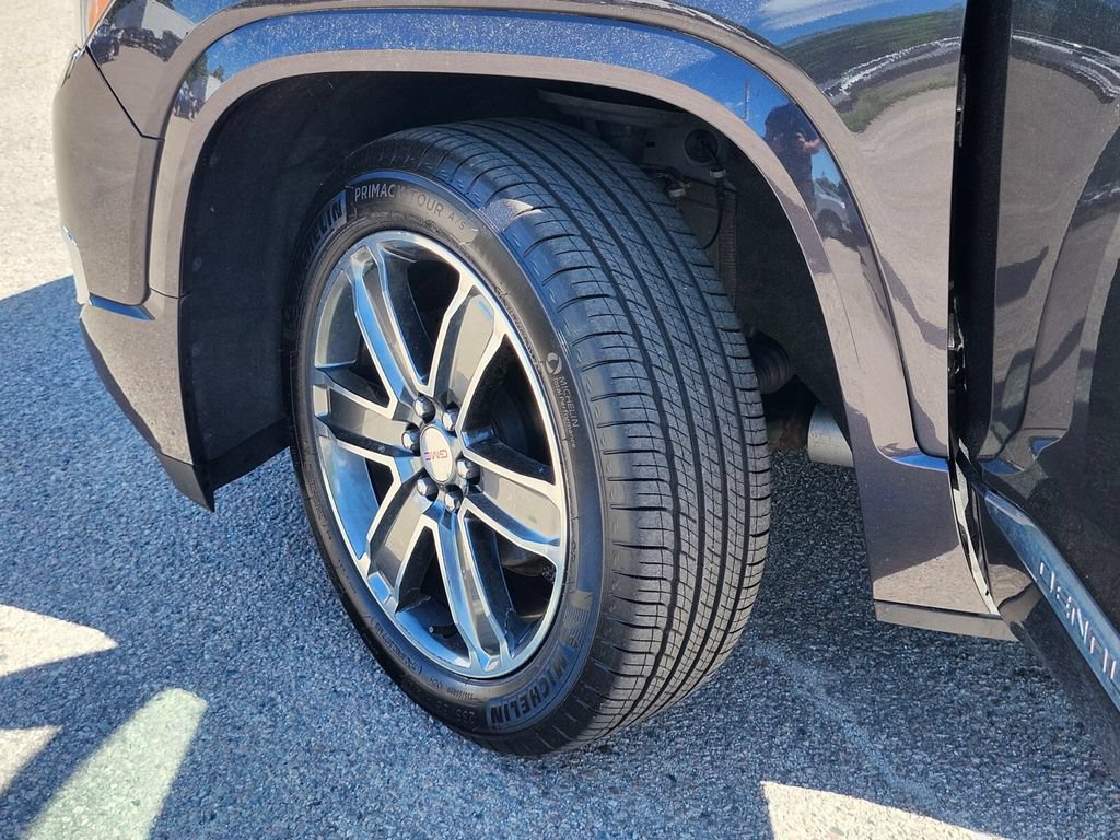 Used 2019 GMC Acadia Denali w/ Technology Package AWD/4WD image 37