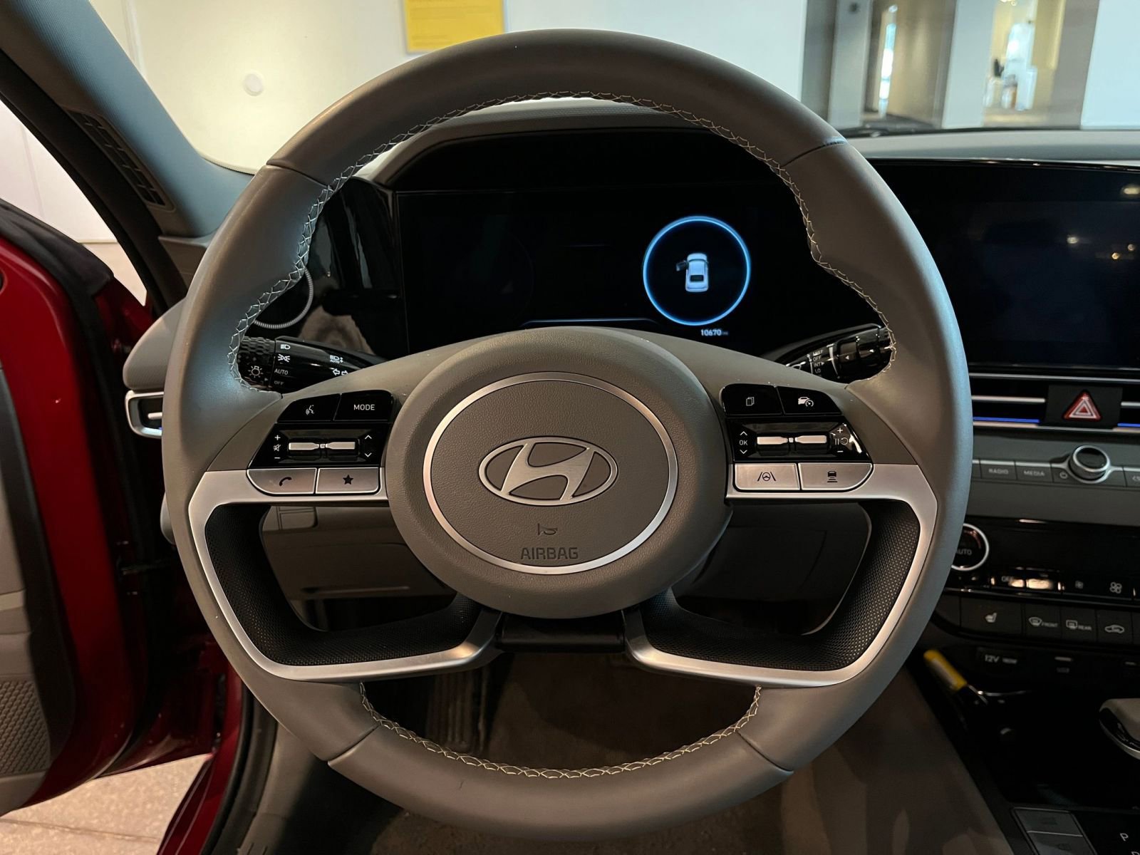 Used 2025 Hyundai Elantra SEL image 28