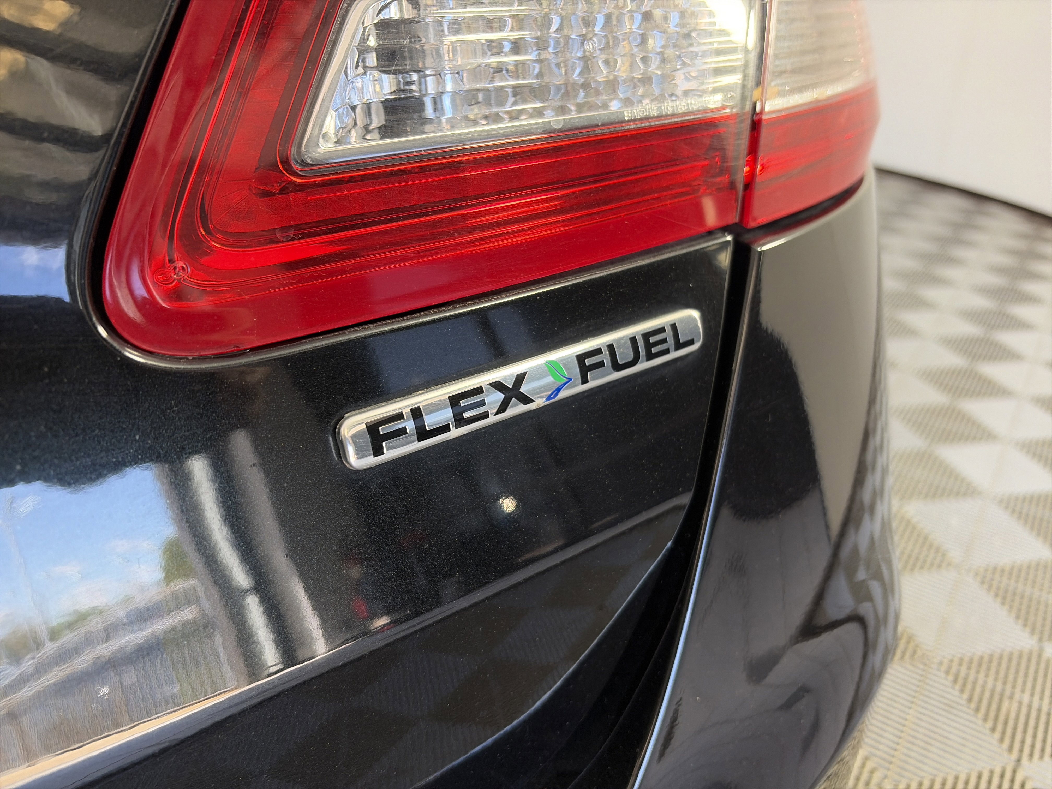 Used 2013 Ford Taurus SE image 17