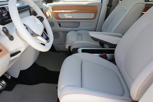 New 2025 Volkswagen ID. Buzz 1st Edition image 10