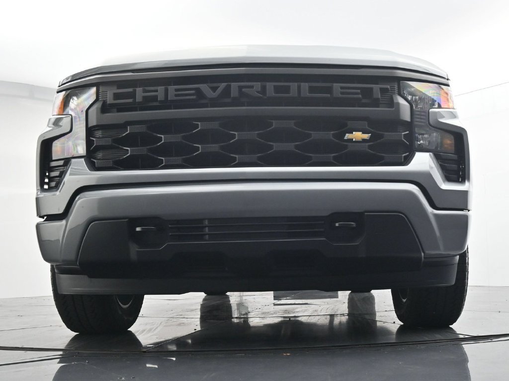 Used 2024 Chevrolet Silverado 1500 Custom AWD/4WD image 33