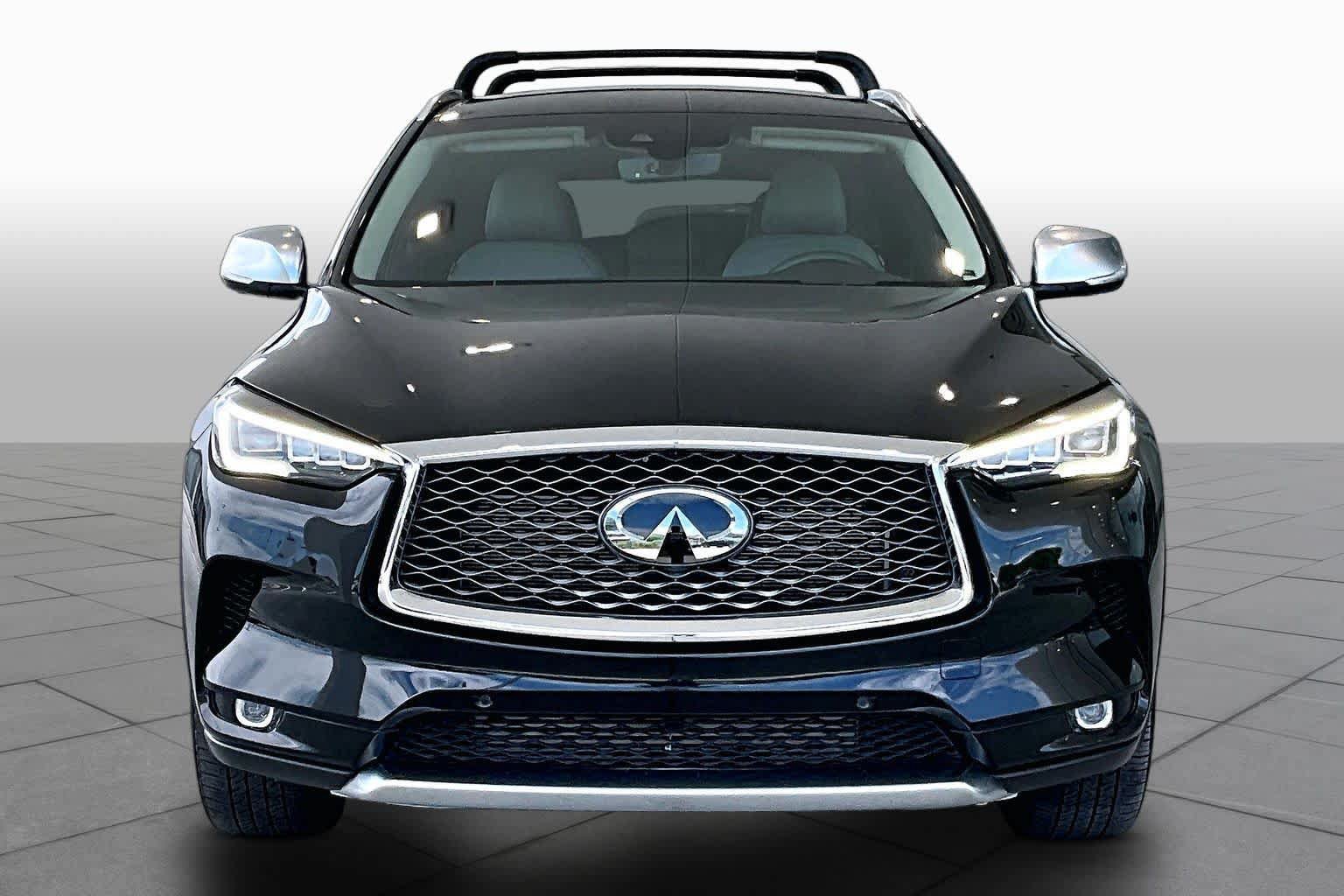 Used 2023 INFINITI QX50 Sensory w/ Accent Package AWD/4WD image 3