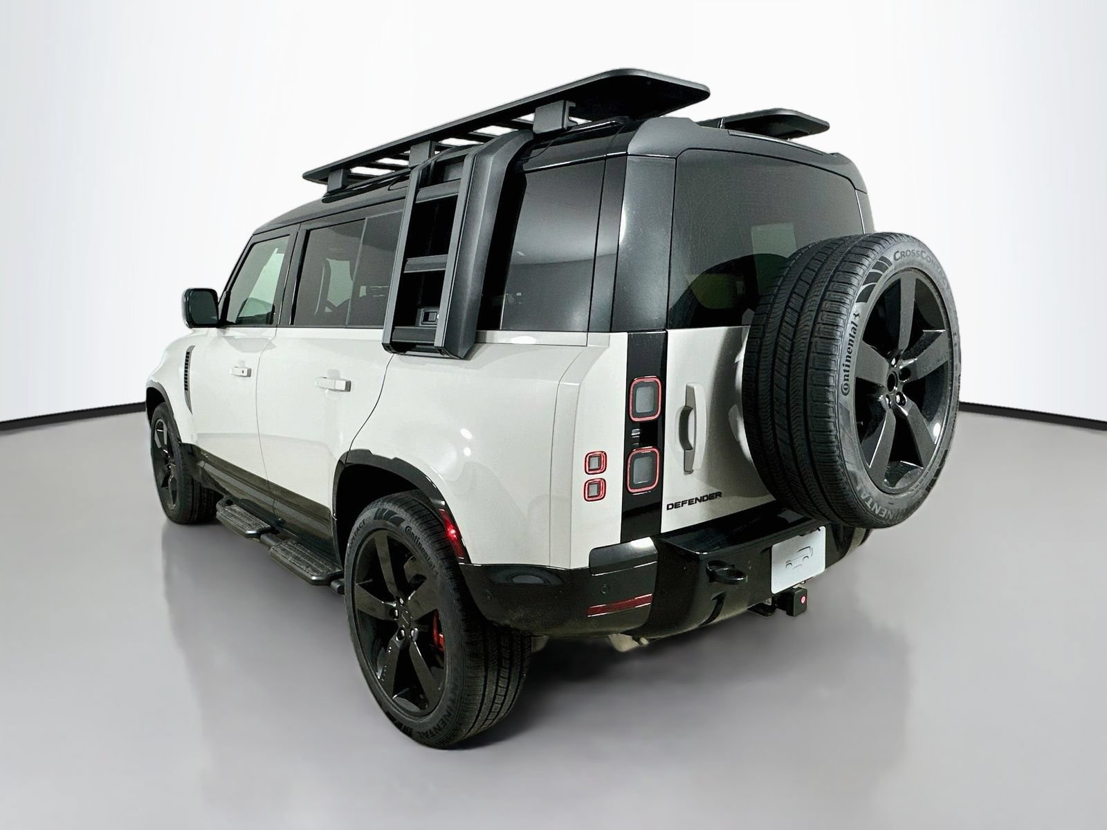 New 2026 Land Rover Defender 110 X AWD/4WD image 7