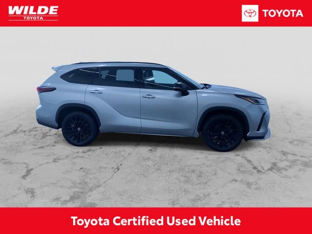 Certified 2025 Toyota Highlander XSE image 2