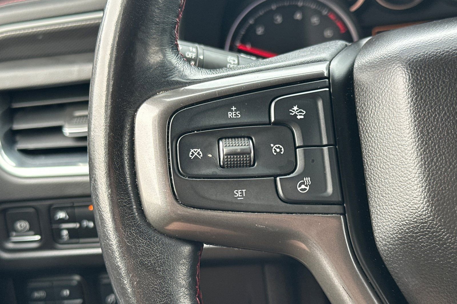 Used 2021 Chevrolet Tahoe RST w/ Luxury Package image 36