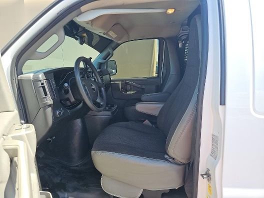 Used 2020 GMC Savana 2500 w/ Driver Convenience Package image 4