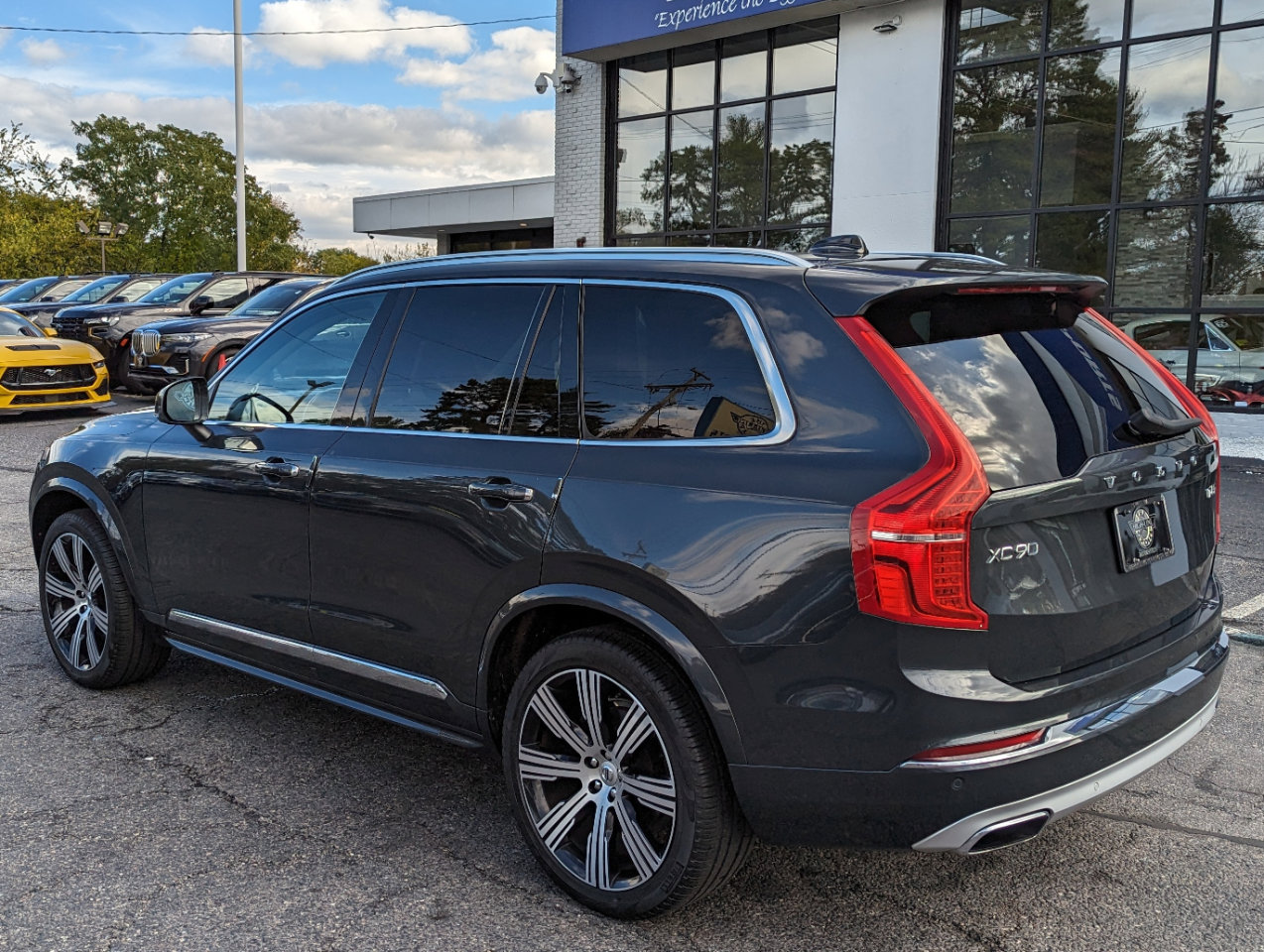 Used 2021 Volvo XC90 T6 Inscription w/ Protection Package image 10
