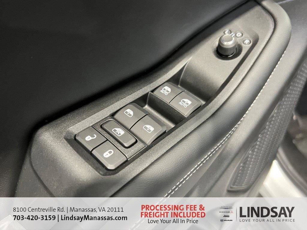 New 2025 Jeep Grand Cherokee L Laredo w/ Luxury Tech Group I AWD/4WD image 23