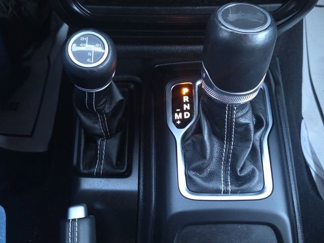 Used 2023 Jeep Wrangler Unlimited Sahara w/ Cold Weather Group image 40