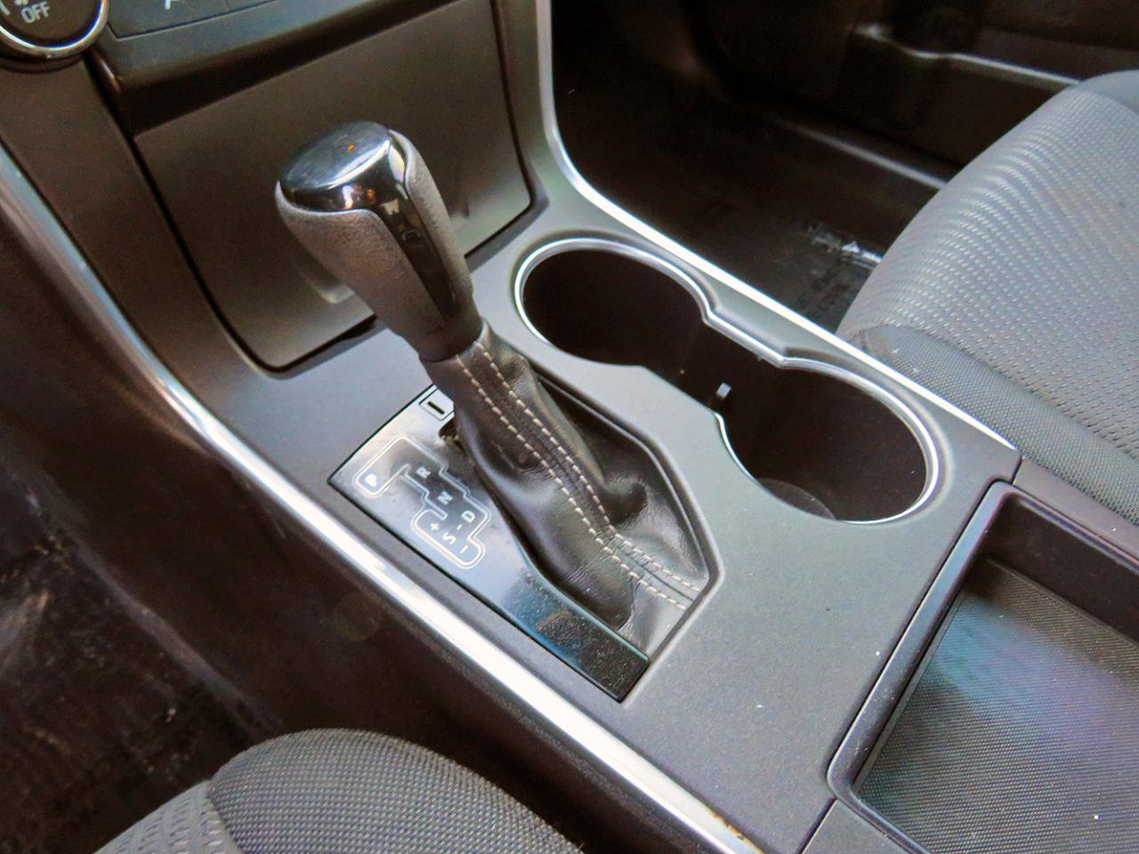 Used 2015 Toyota Camry LE image 26