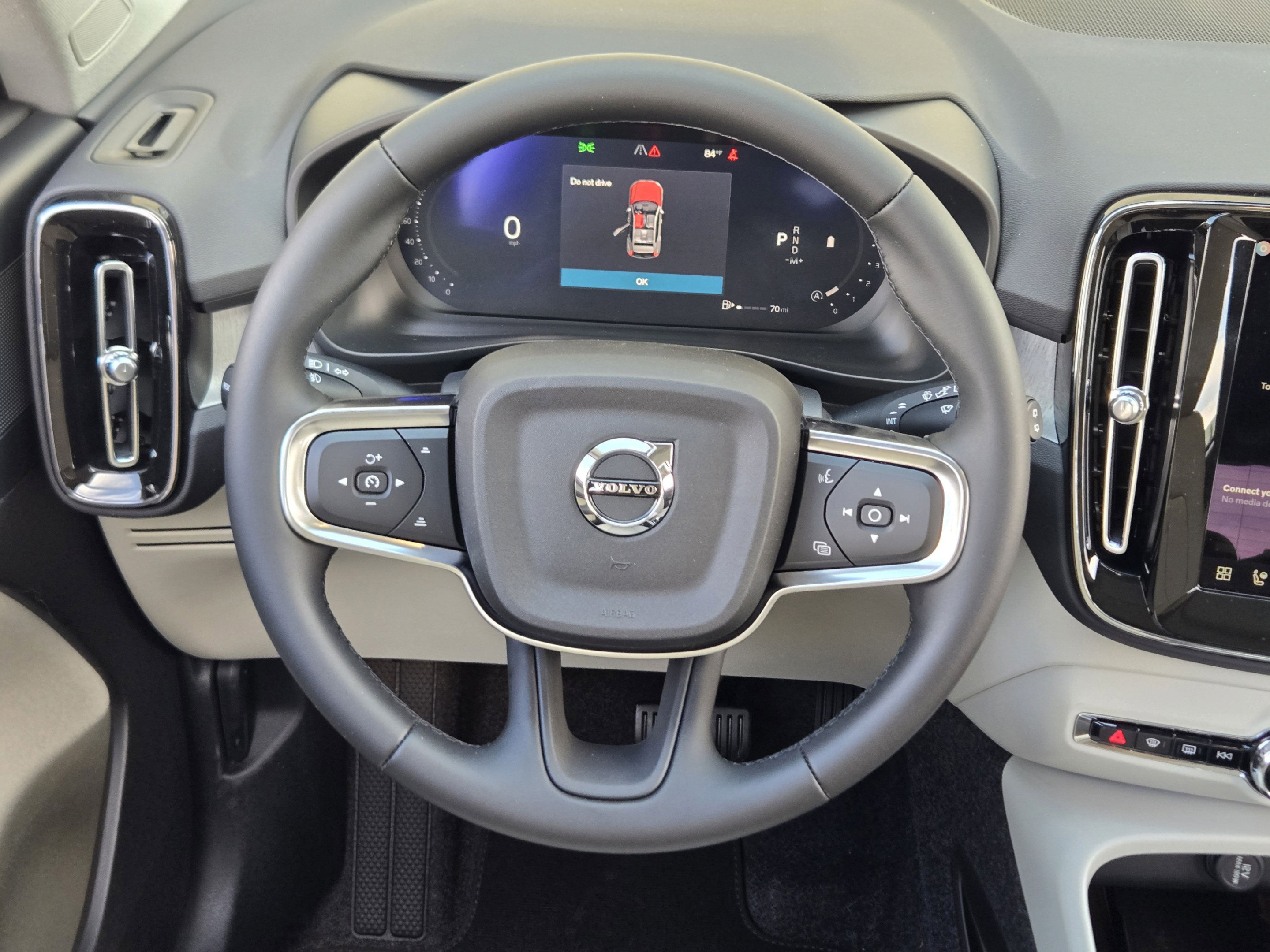 Used 2026 Volvo XC40 B5 Plus w/ Protection Package Premier AWD/4WD image 23