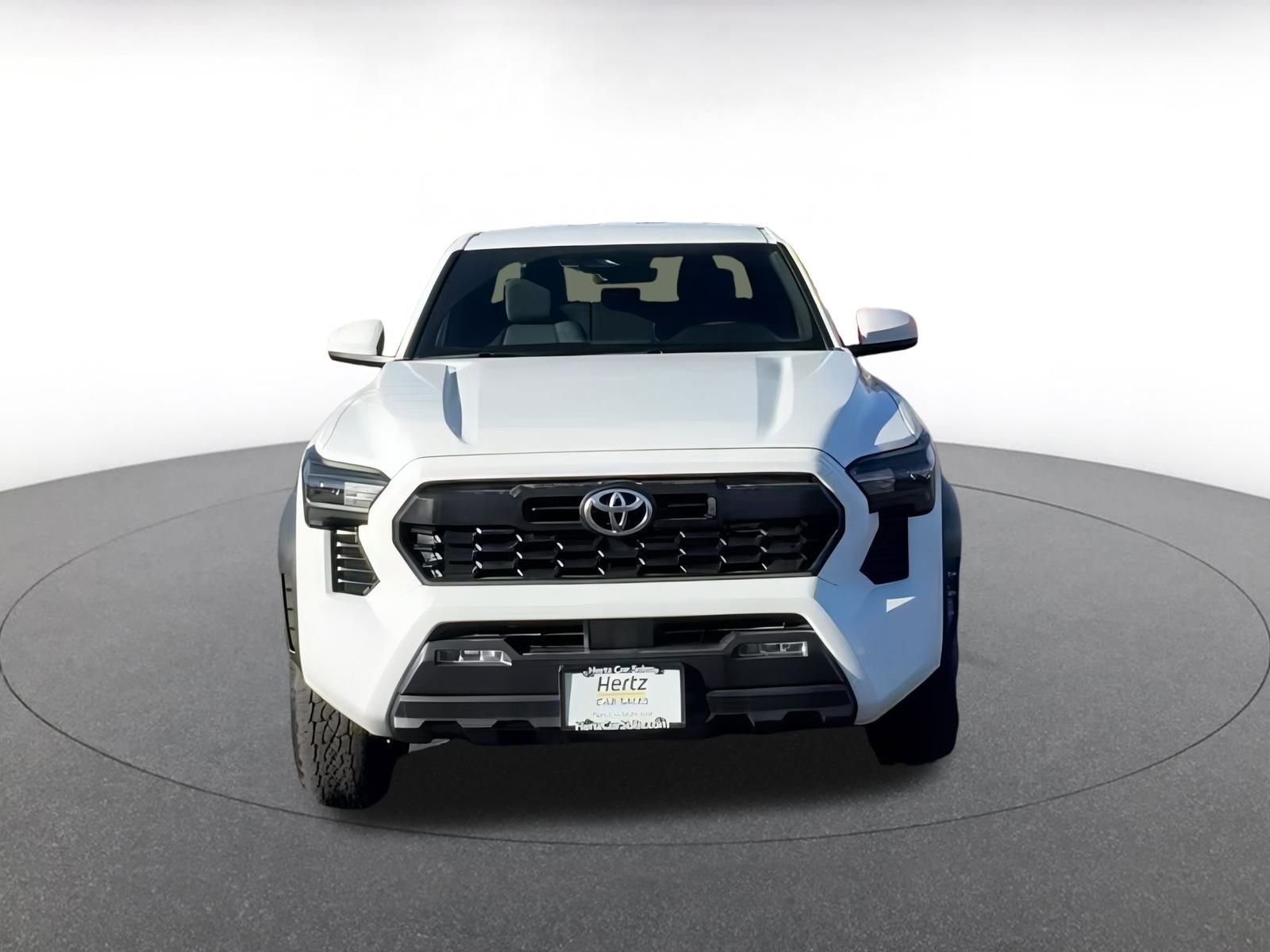Used 2025 Toyota Tacoma SR image 4