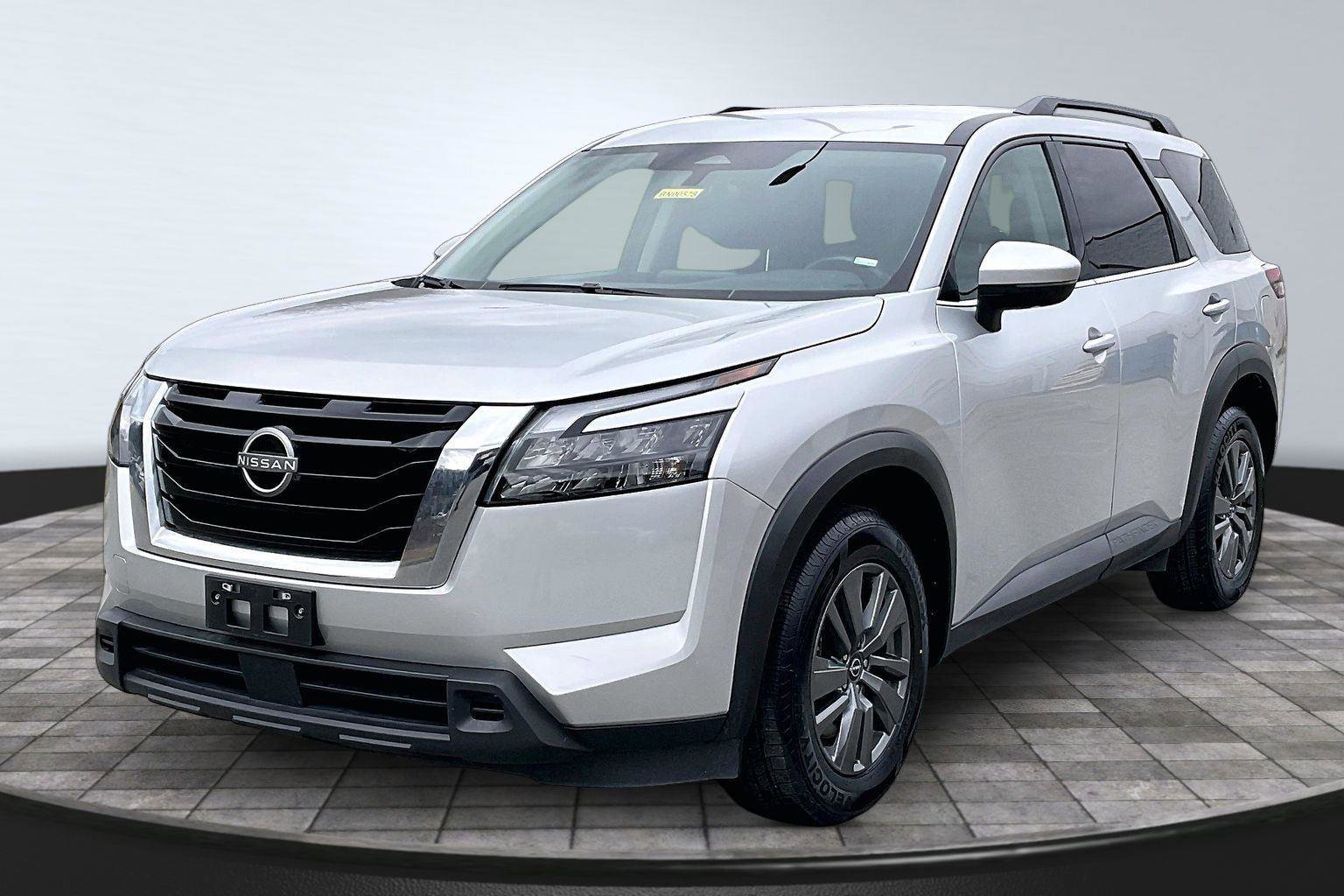 Certified 2024 Nissan Pathfinder SV image 12