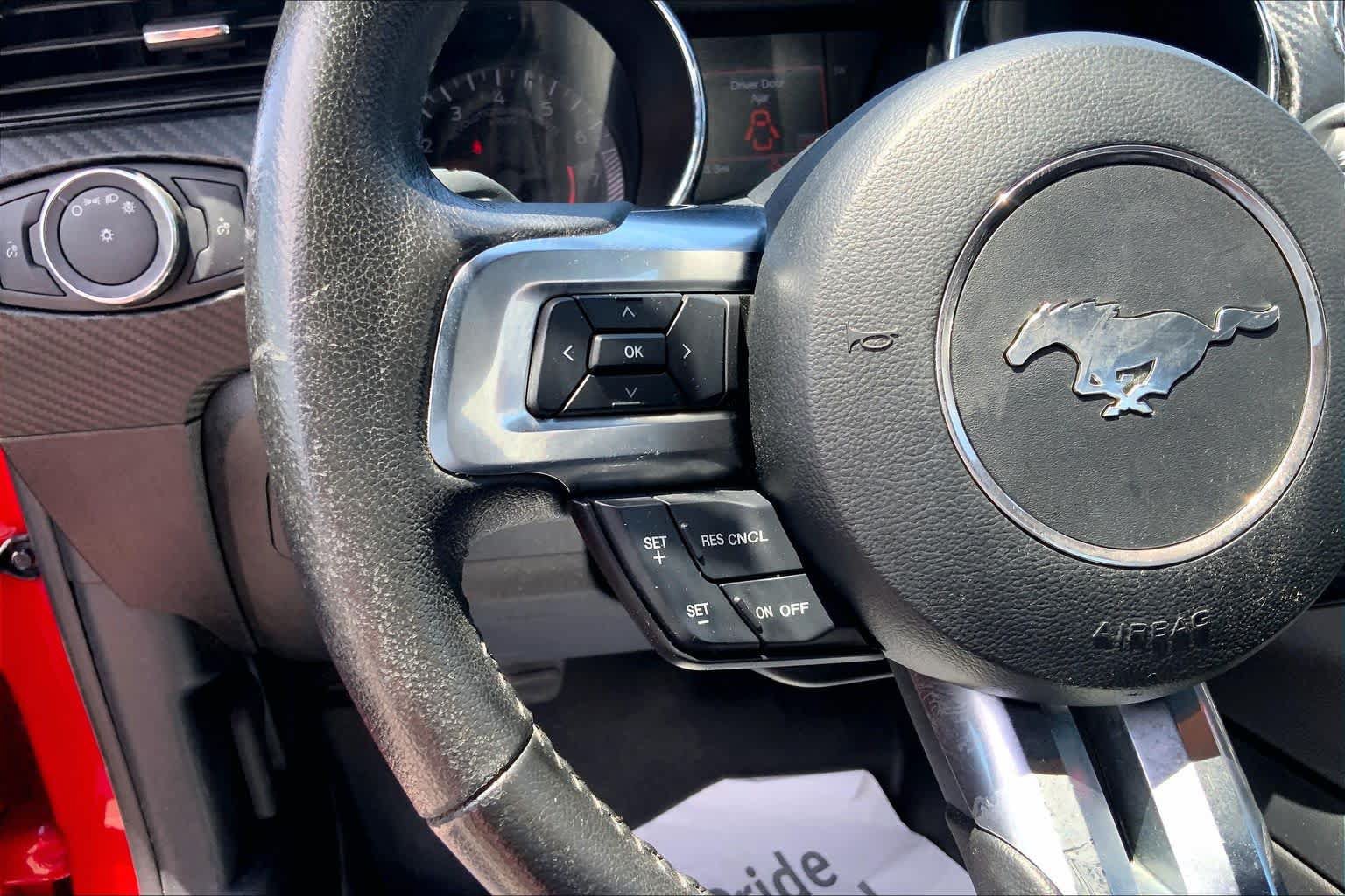 Used 2015 Ford Mustang Coupe RWD image 22