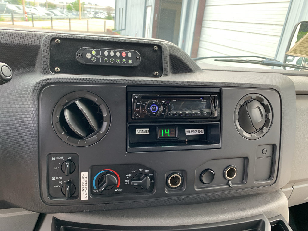 Used 2010 Ford E-450 and Econoline 450 Super Duty RWD image 24