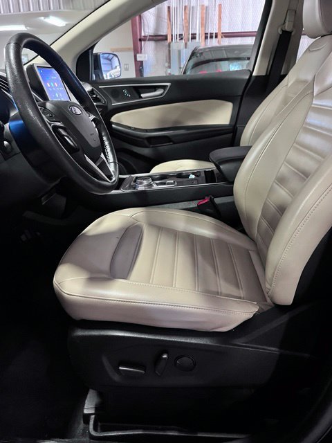 Used 2024 Ford Edge SEL AWD/4WD image 11