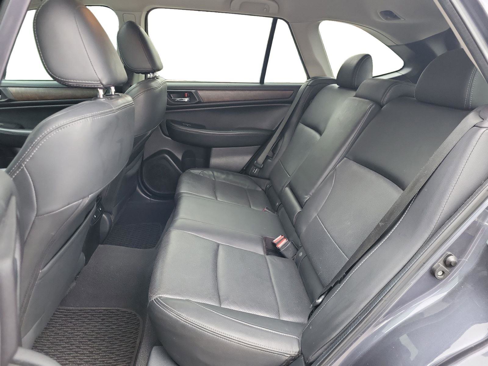 Used 2016 Subaru Outback 3.6R Limited image 21