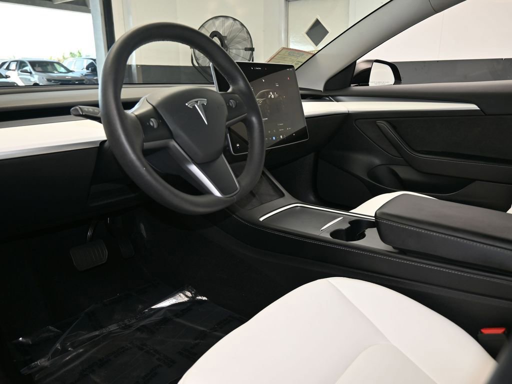 Used 2022 Tesla Model 3 image 14