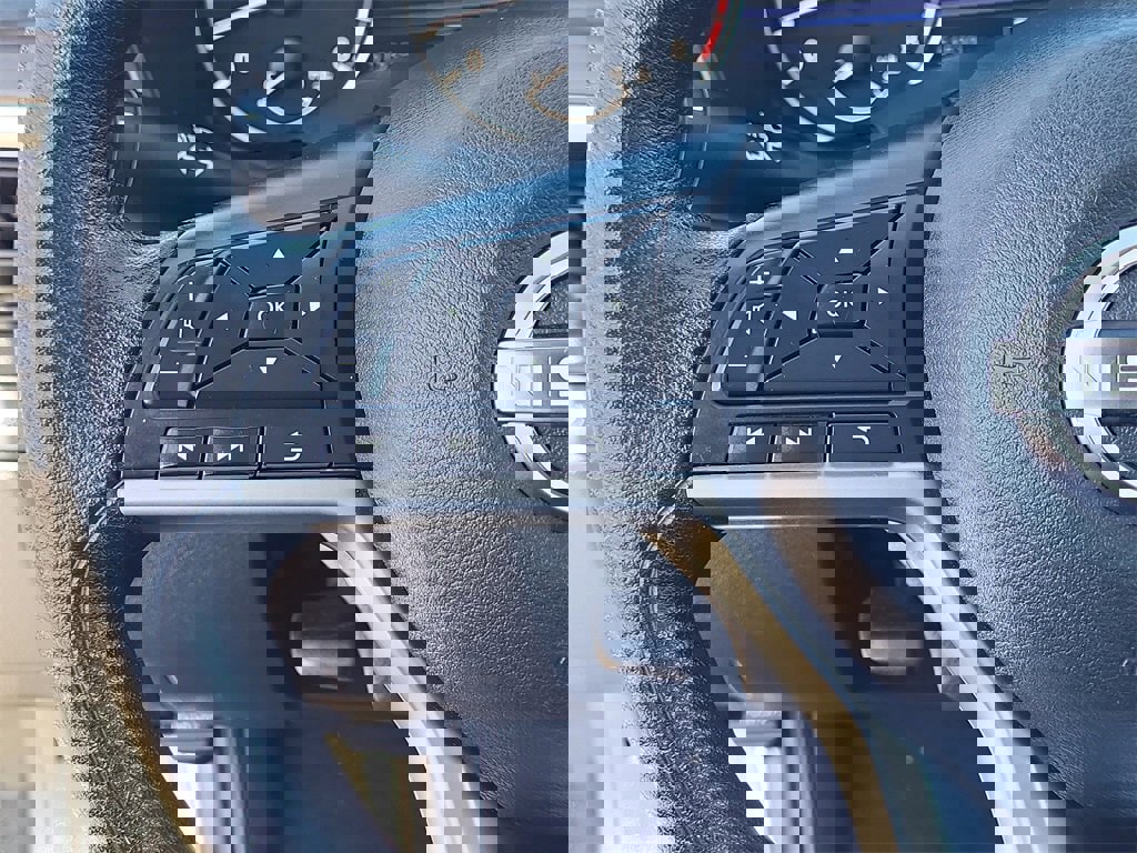 Used 2024 Nissan Altima 2.5 SV image 20