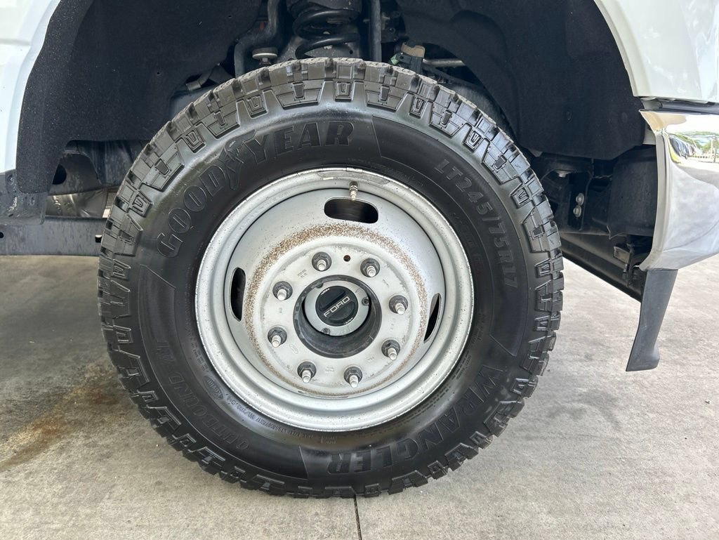 Used 2025 Ford F350 XLT w/ FX4 Off-Road Package AWD/4WD image 24
