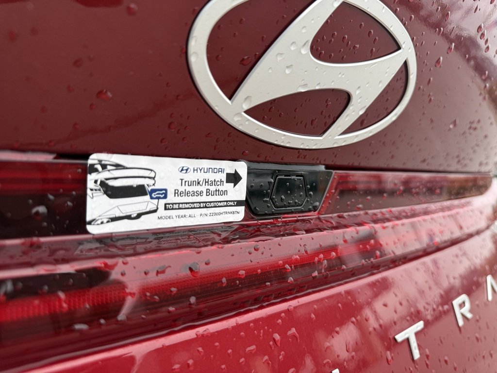 New 2025 Hyundai Elantra Limited image 11