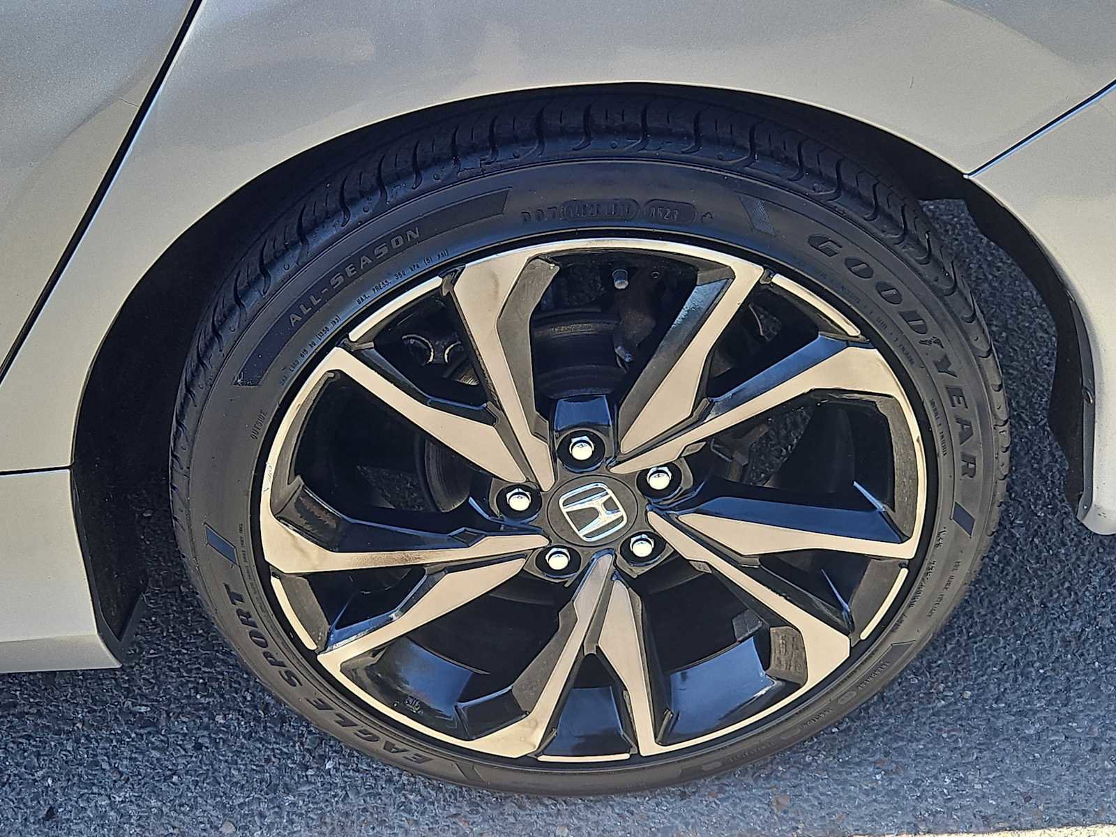 Used 2020 Honda Civic Sport image 8