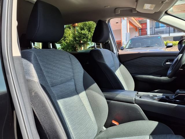 Used 2023 Nissan Rogue SV FWD image 26