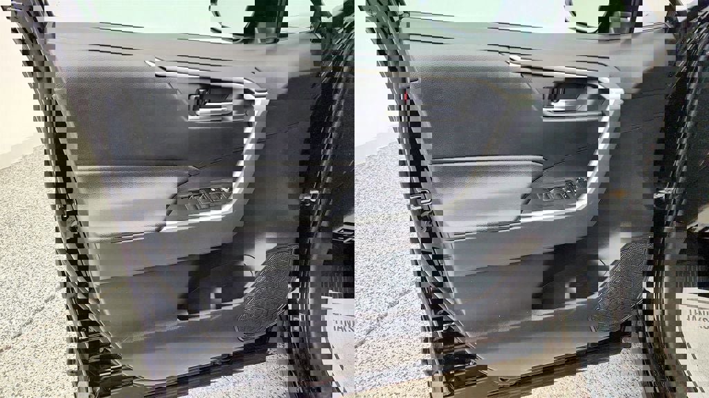 Used 2019 Toyota RAV4 XLE image 11