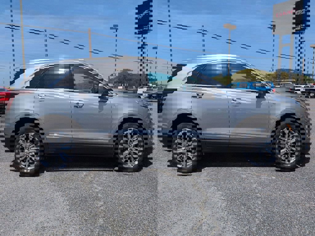 Used 2024 Cadillac XT5 Premium Luxury AWD/4WD image 3