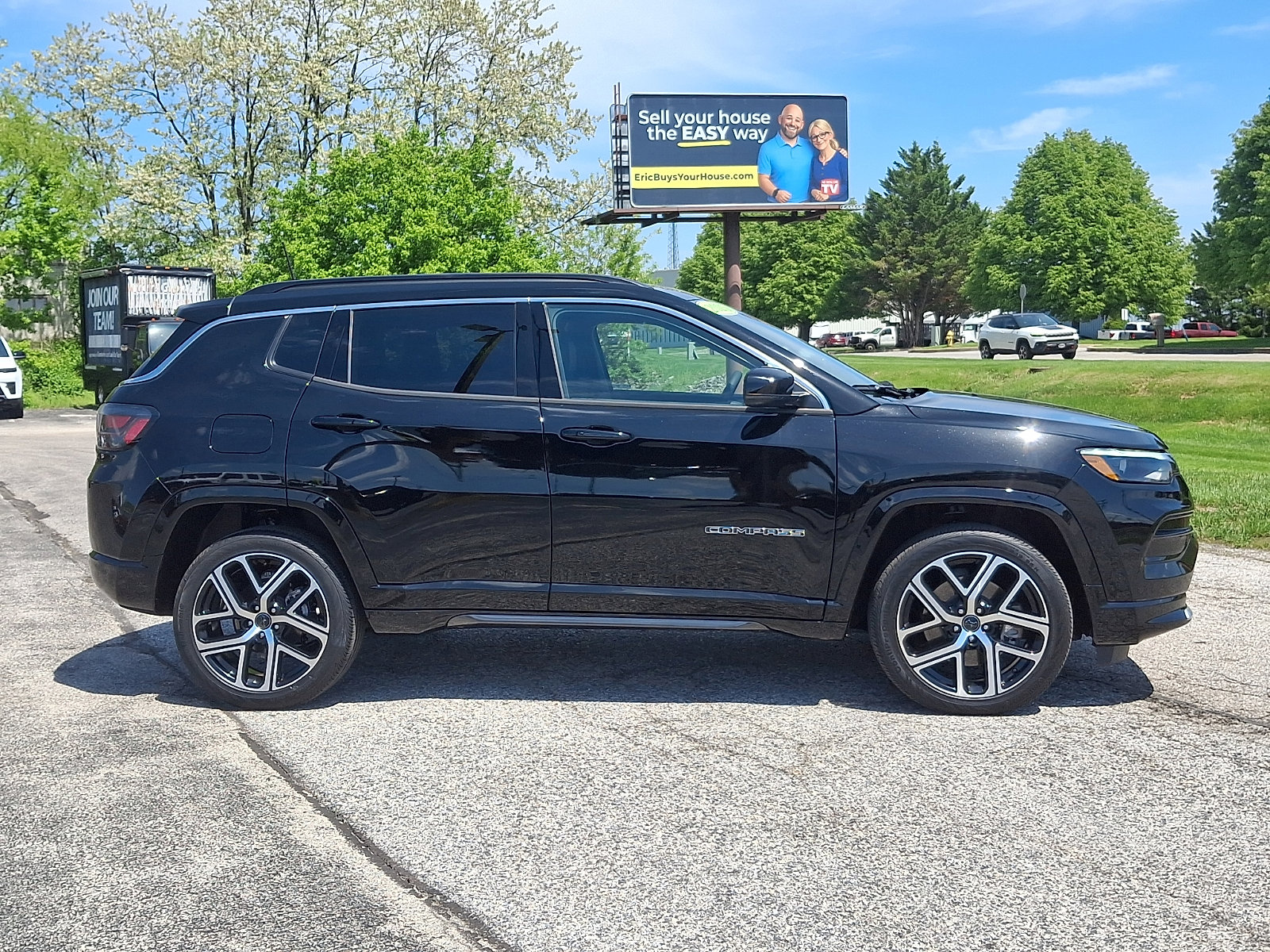 Used 2025 Jeep Compass Limited w/ Elite Group AWD/4WD image 8