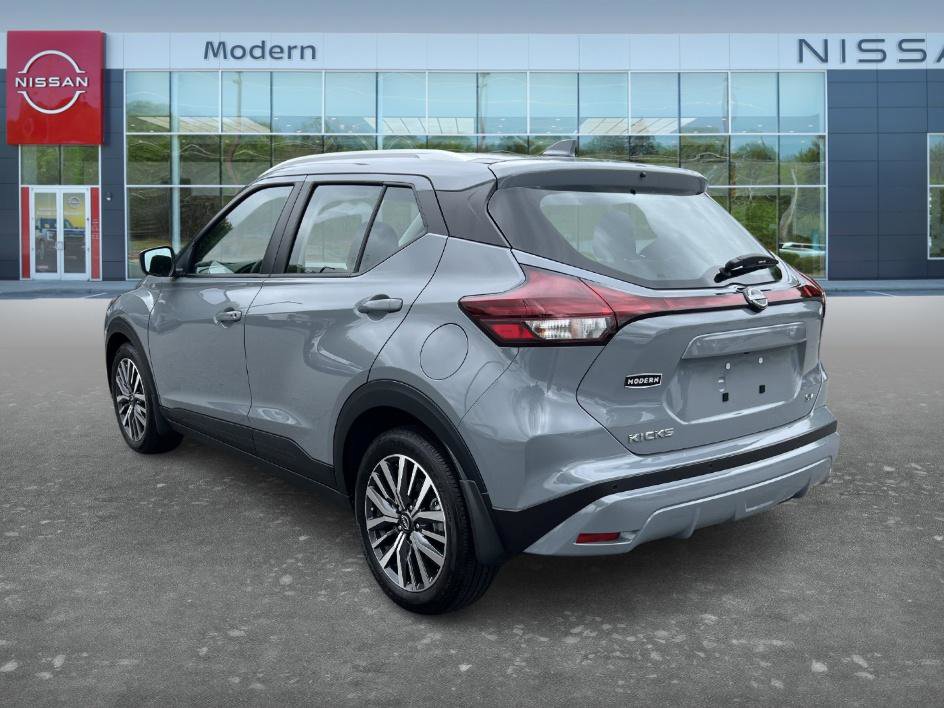 Certified 2024 Nissan Kicks SV FWD image 7