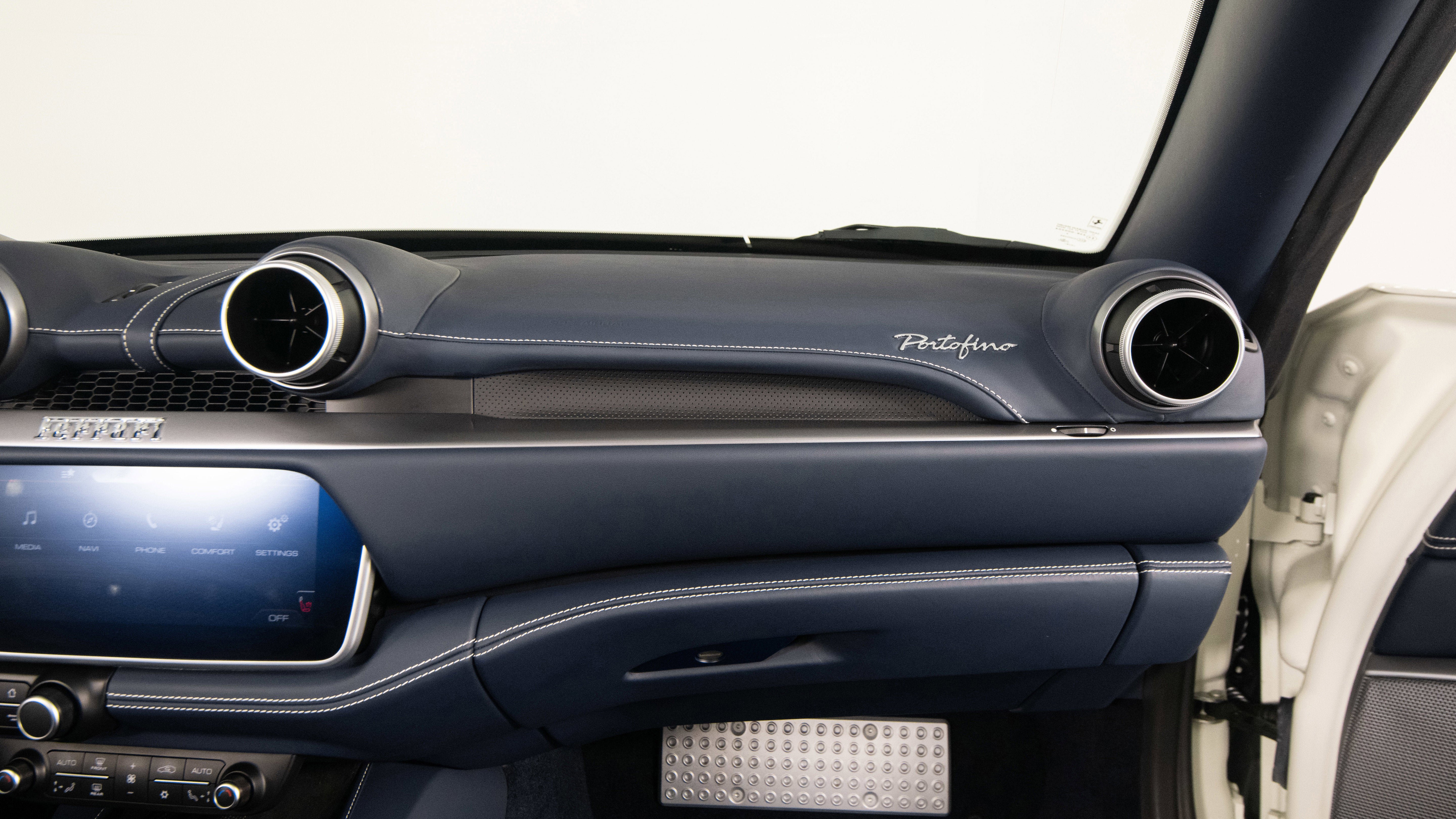 Certified 2020 Ferrari Portofino image 34