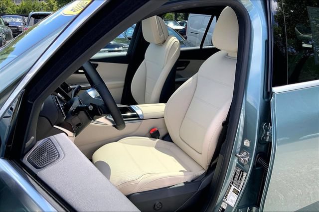Certified 2026 Mercedes-Benz GLC 300 4MATIC image 6