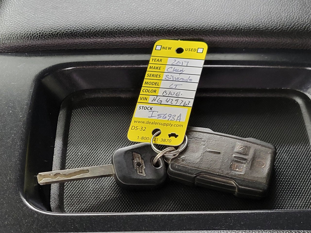 Used 2017 Chevrolet Silverado 1500 LT w/ All Star Edition image 25