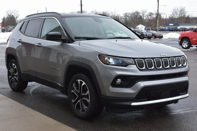 Used 2022 Jeep Compass Limited image 7