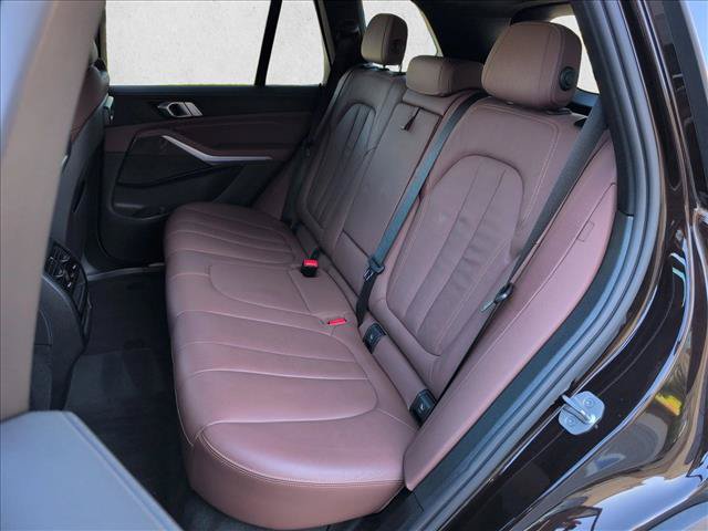 Used 2022 BMW X5 xDrive45e w/ Parking Assistance Package AWD/4WD image 21