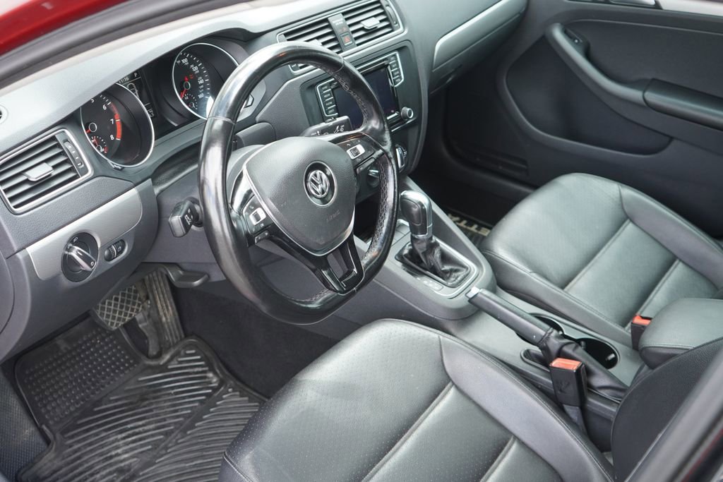 Used 2017 Volkswagen Jetta SE FWD image 12
