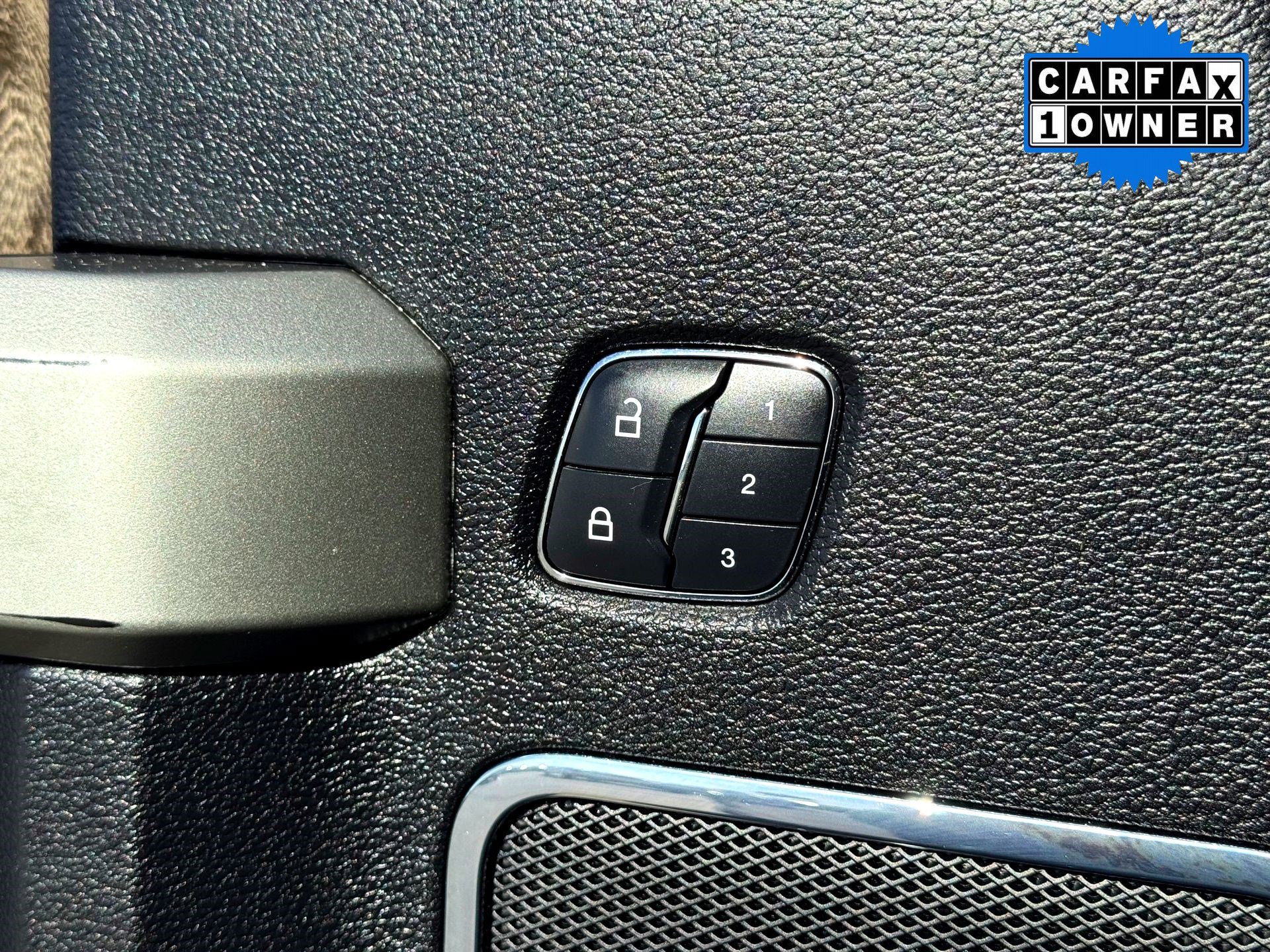 Used 2017 Ford F350 Lariat w/ Lariat Ultimate Package image 15