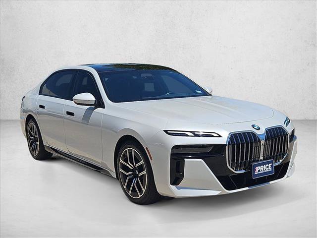 Used 2023 BMW 760i xDrive AWD/4WD image 3