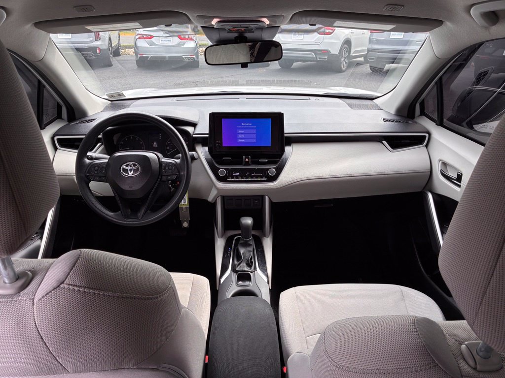 Used 2025 Toyota Corolla Cross L FWD image 18