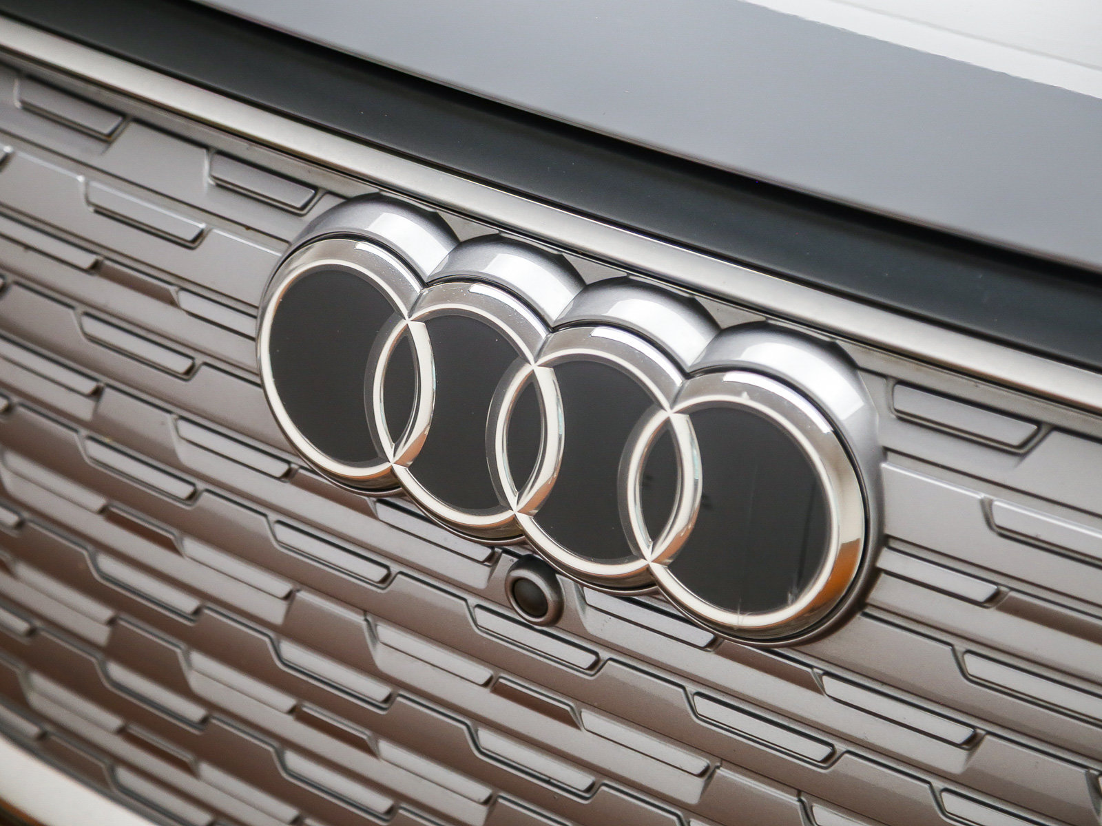 Certified 2023 Audi Q4 e-tron Premium w/ Convenience Package RWD image 9